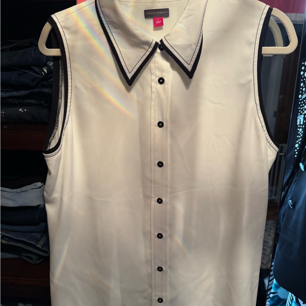 Vince Camuto Cream Sleeveless Blouse with Contrasting Collar